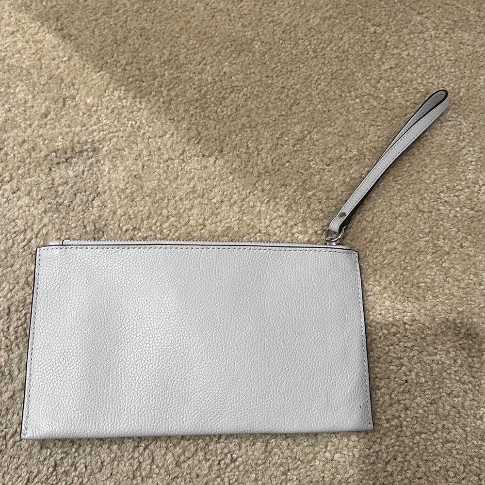 Micheal Kors Bag - Picture 2 of 3